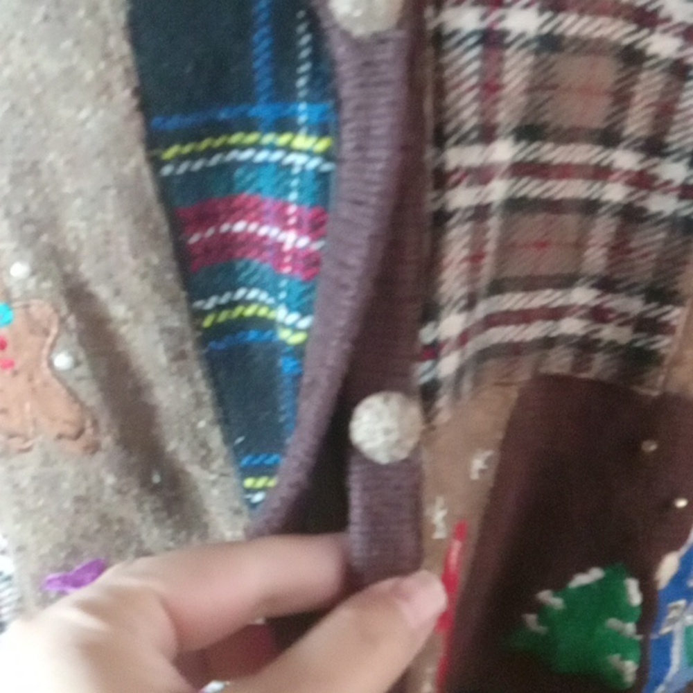 Designers original Christmas vest size extra large - Picture 6 of 9